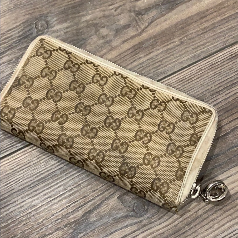 Gucci wallet